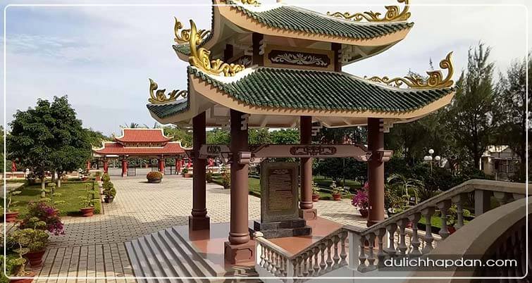 địa điểm du lịch bến tre lăng mộ nguyễn đình chiểu